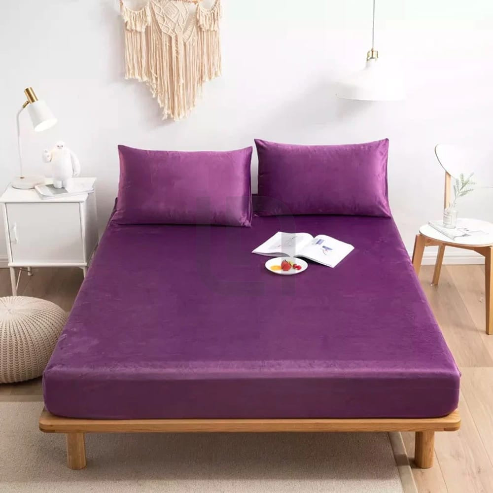 VELVET FITTED BED SHEET – MAGENTA