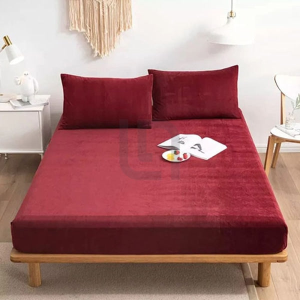 VELVET FITTED BED SHEET – MAROON